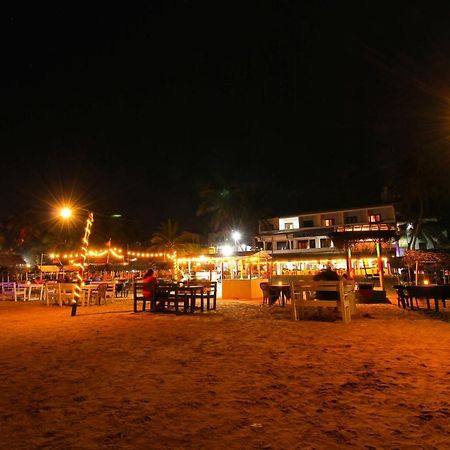 Ritas Hotel Hikkaduwa Exteriör bild